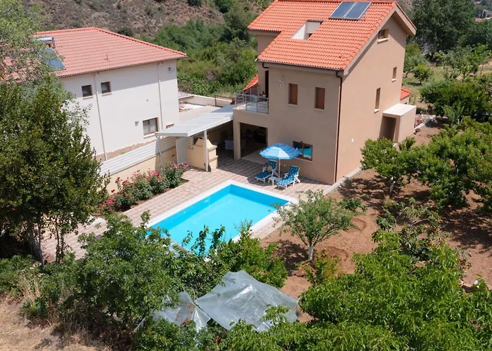 Kakopetria\'S Holiday House